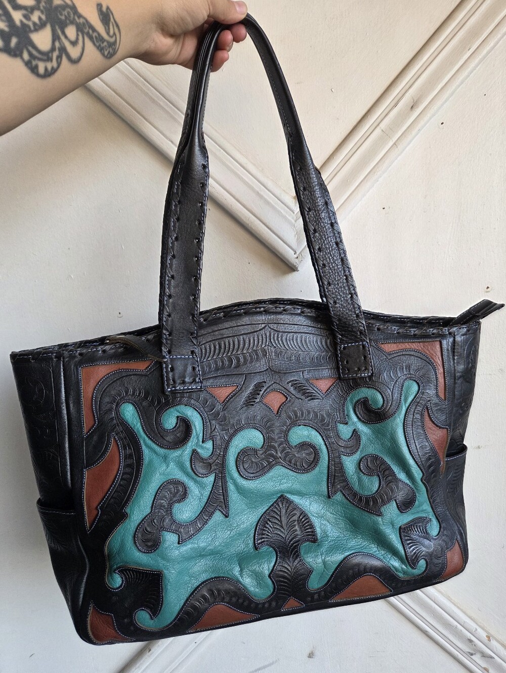 Leaders In Leather Tooled Western Tote DEADSTOCK💙🤎🖤